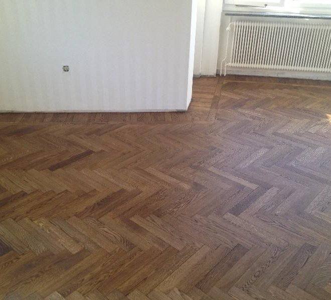 fiskbensparkett Mörk valnöt